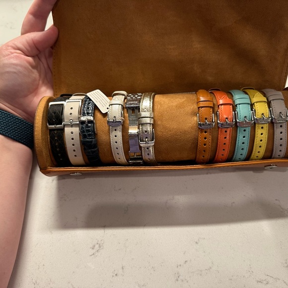 Fossil Women’s Watch - Picture 2 of 2